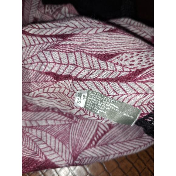 Two Infinity Scarves - Picture 4 of 8